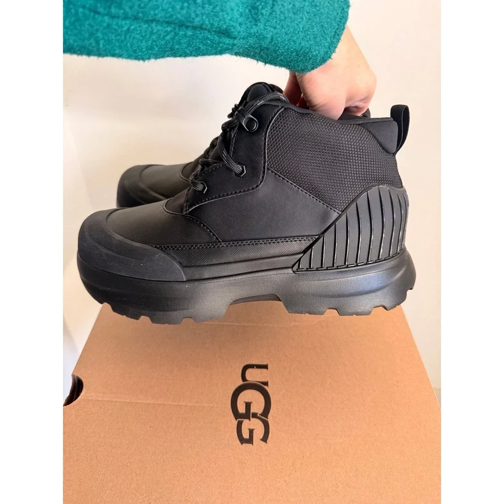 New in box Womens UGG Neumel X Hybrid Boot - Black‎ waterproof 9